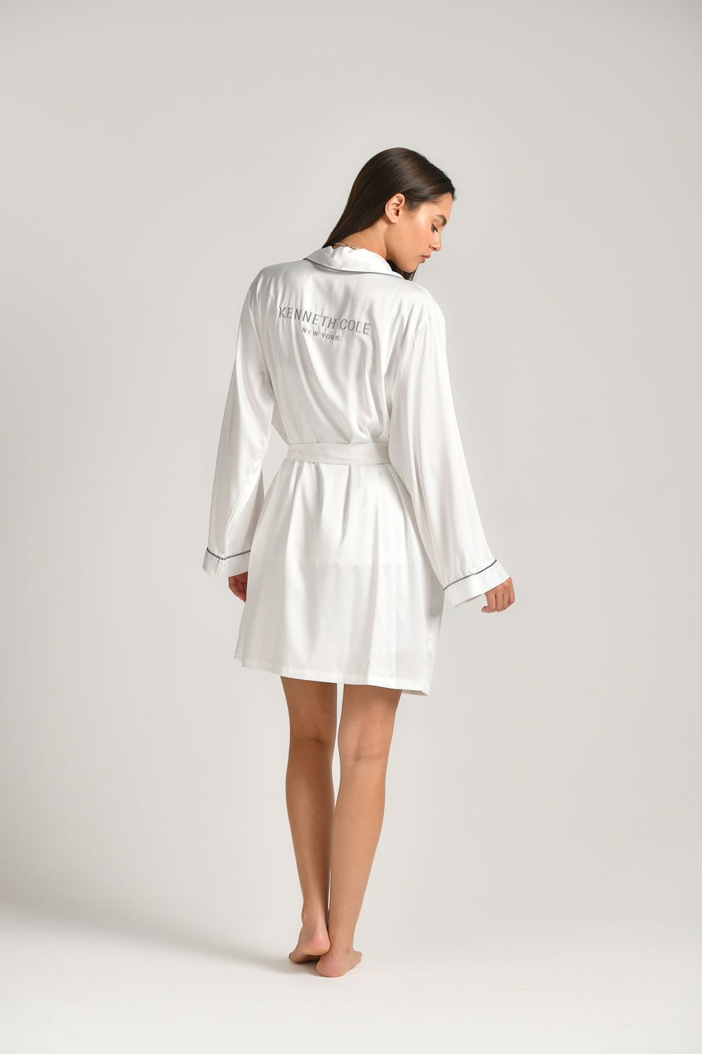 חלוק בית לנשים