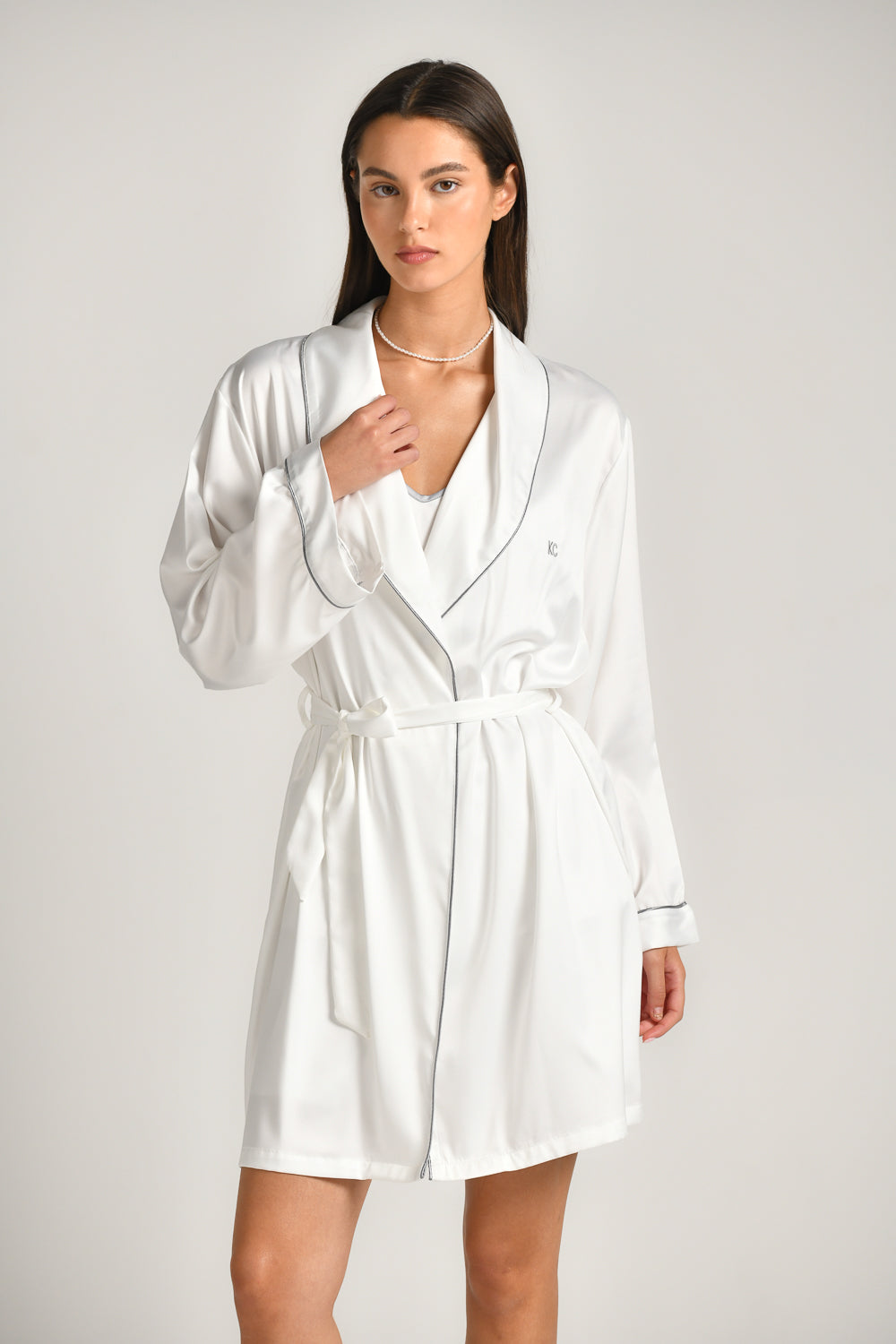 חלוק בית לנשים