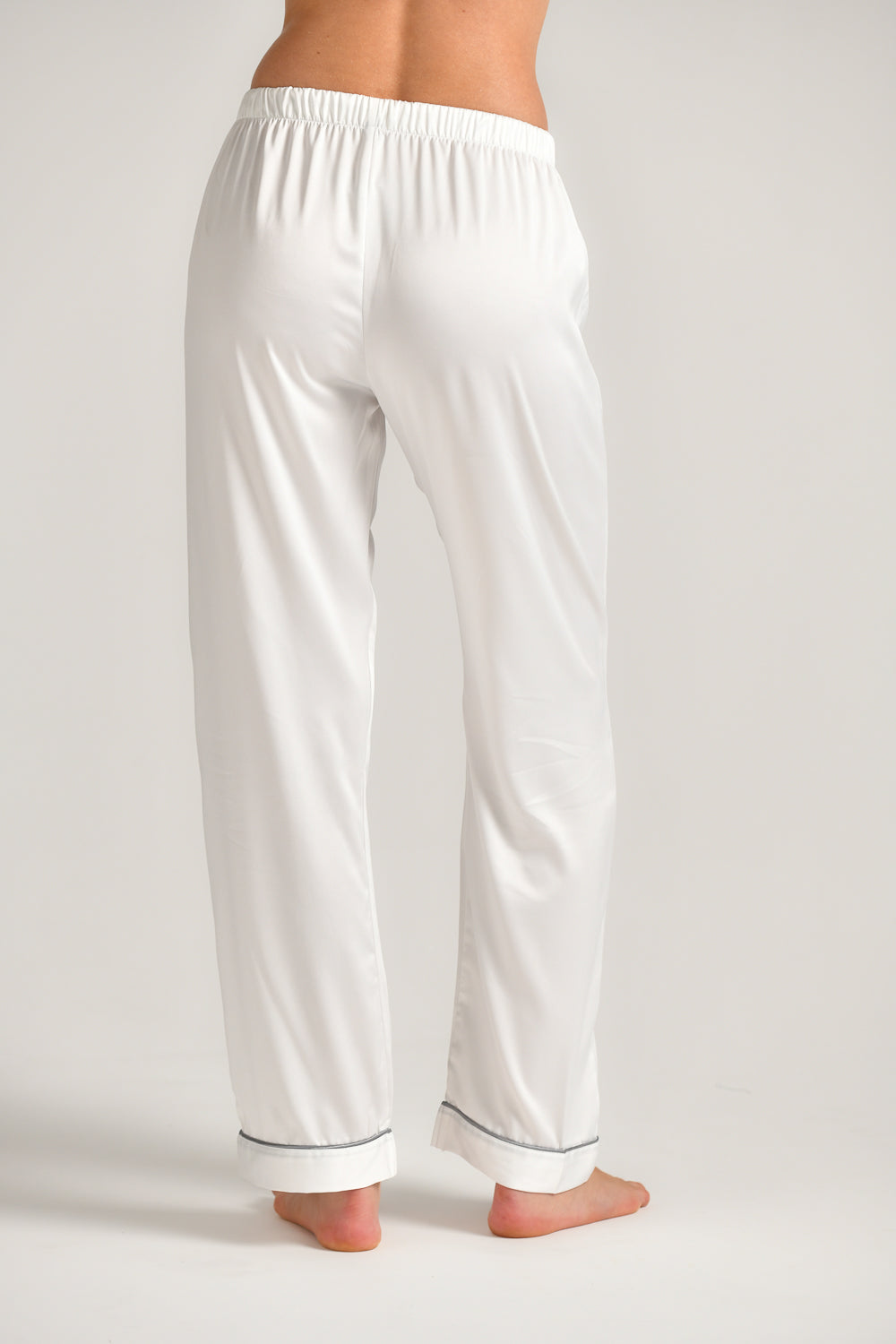 סט פיג'מה שלושה חלקים לנשים