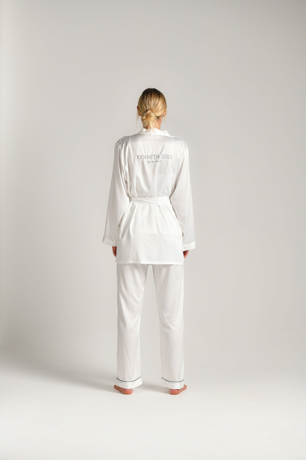 סט פיג'מה שלושה חלקים לנשים