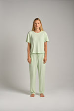 חולצת קרופ טופ סופט לנשים 