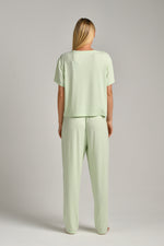 חולצת קרופ טופ סופט לנשים 