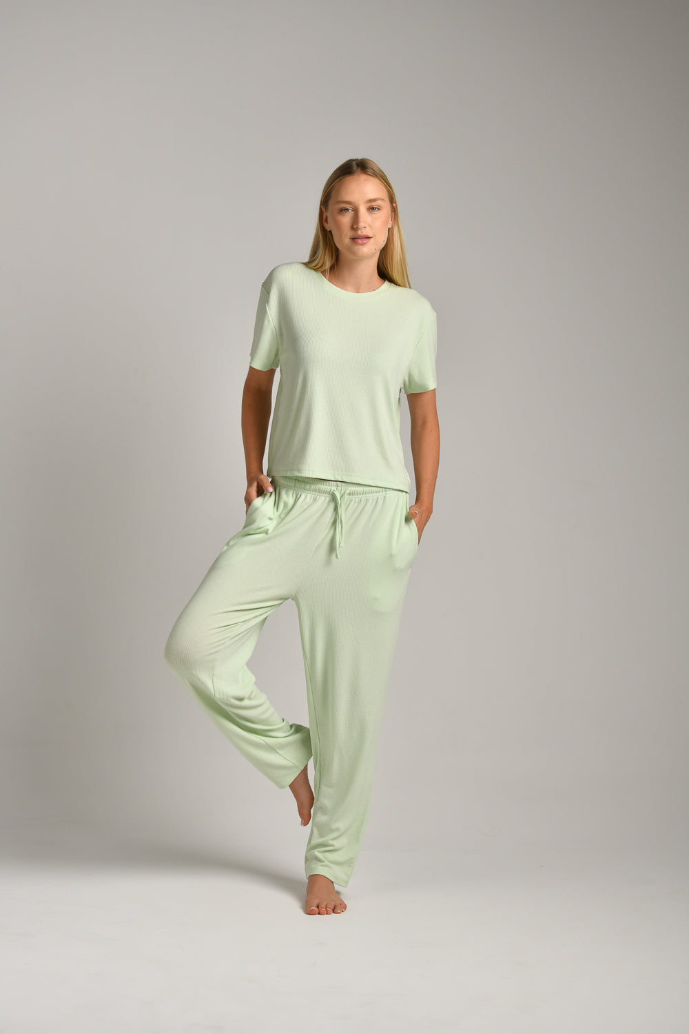 מכנסיים ארוכים סופט ריב לנשים