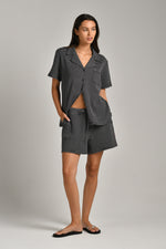 חליפת בויפרנד פסים לנשים