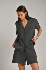 חליפת בויפרנד פסים לנשים