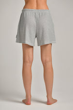 חליפת בויפרנד פסים לנשים