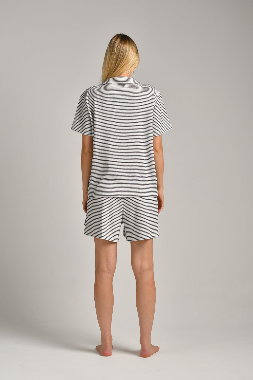 חליפת בויפרנד פסים לנשים