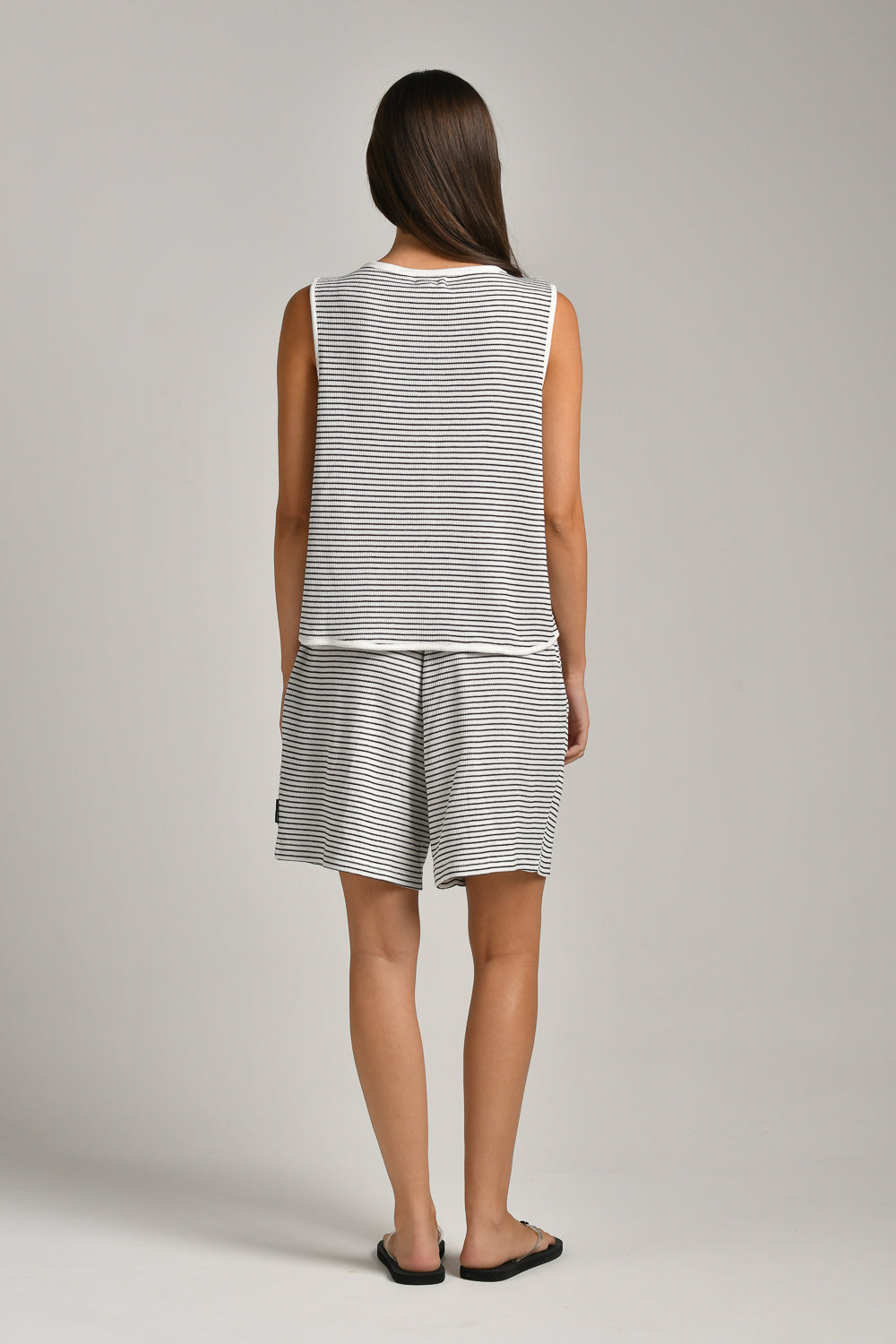 וסט פסים לנשים