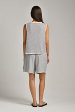 וסט פסים לנשים