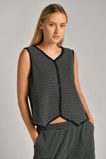 וסט פסים לנשים