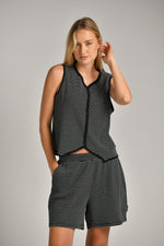 וסט פסים לנשים