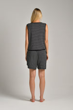 וסט פסים לנשים