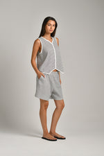 מכנסי שורט פסים