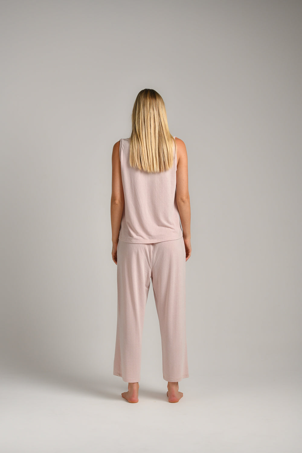 מכנסי בית בגזרה מתרחבת לנשים