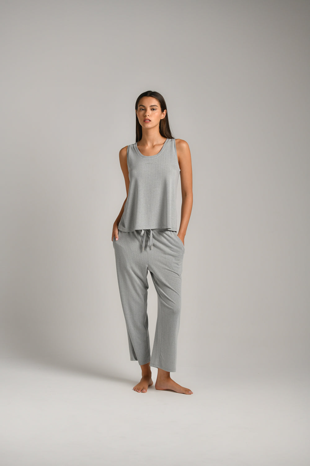 מכנסי בית בגזרה מתרחבת לנשים