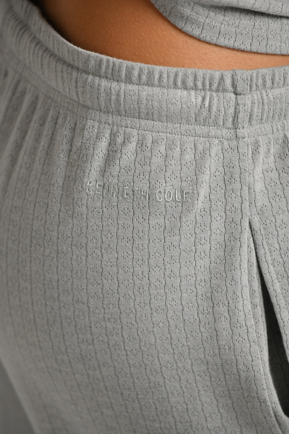 מכנסי בית בגזרה מתרחבת לנשים