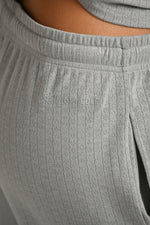 מכנסי בית בגזרה מתרחבת לנשים