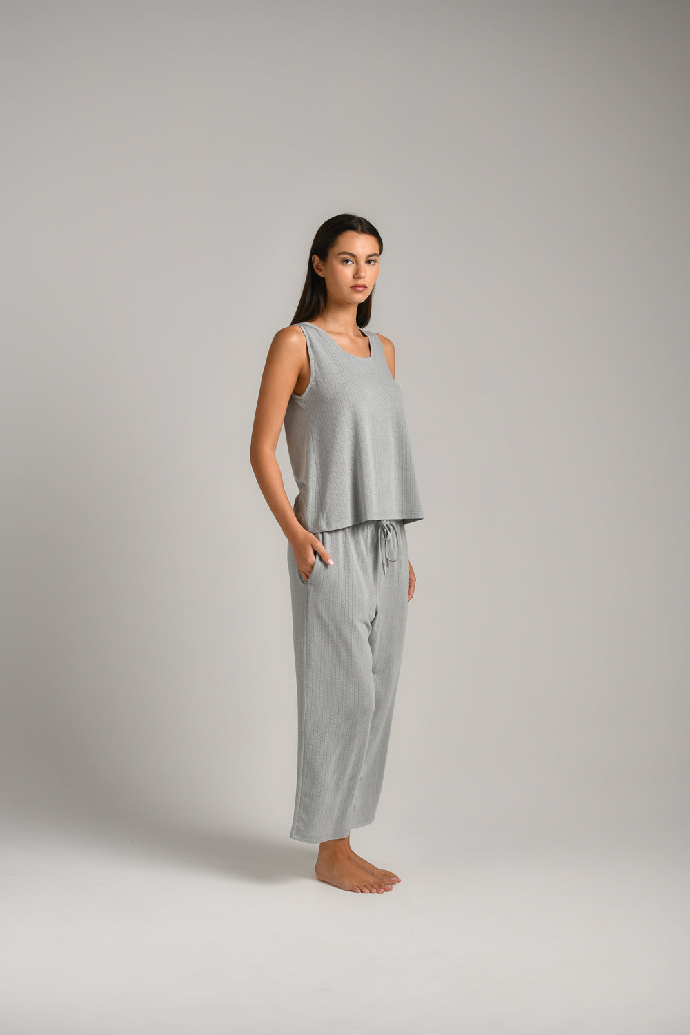 מכנסי בית בגזרה מתרחבת לנשים