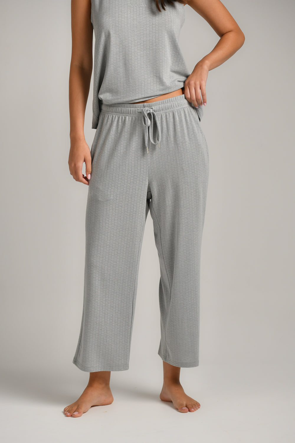 מכנסי בית בגזרה מתרחבת לנשים