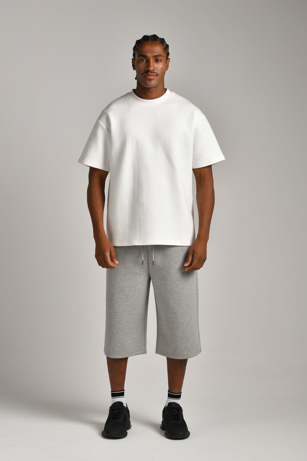 טי שירט אוברסייז עם דפוס בגב