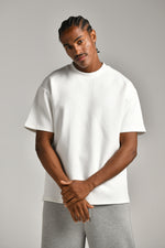 טי שירט אוברסייז עם דפוס בגב