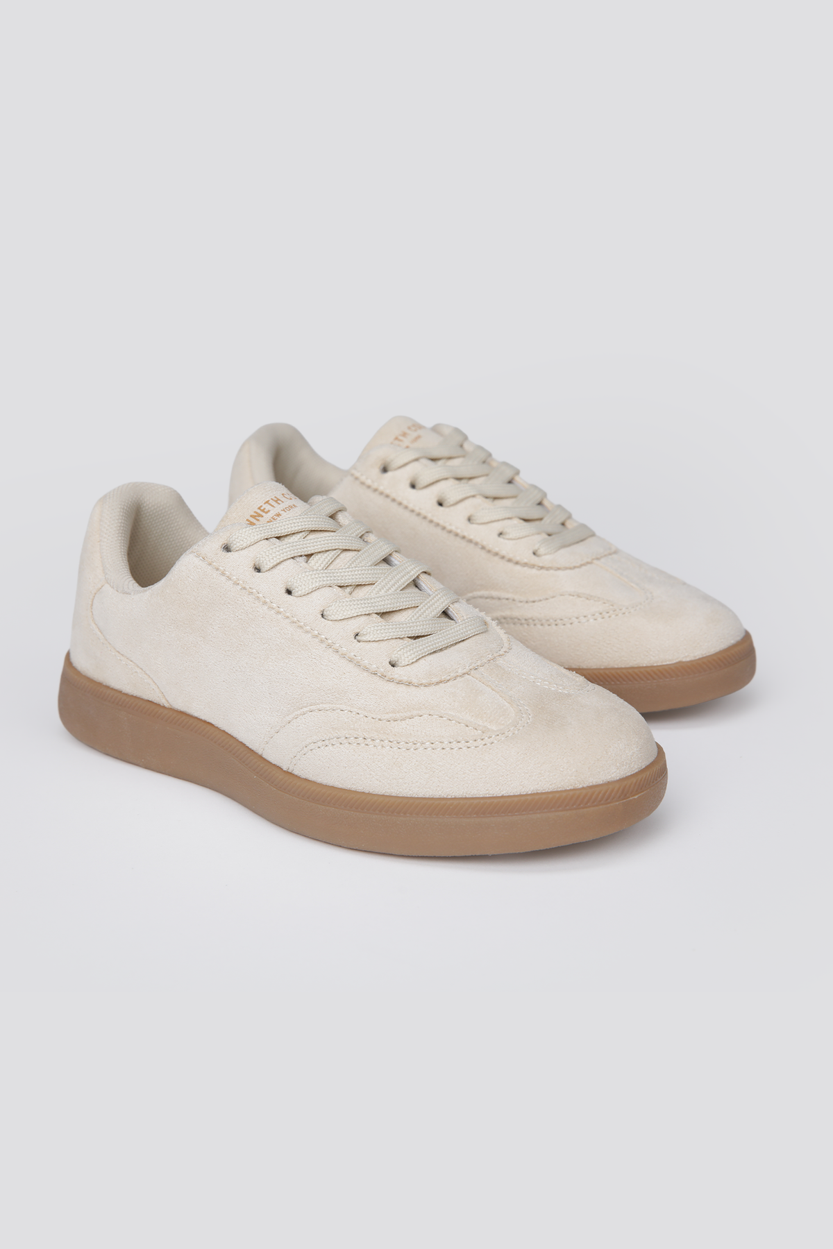 סניקרס לנשים עם גפה דמוי זמש | קנת קול