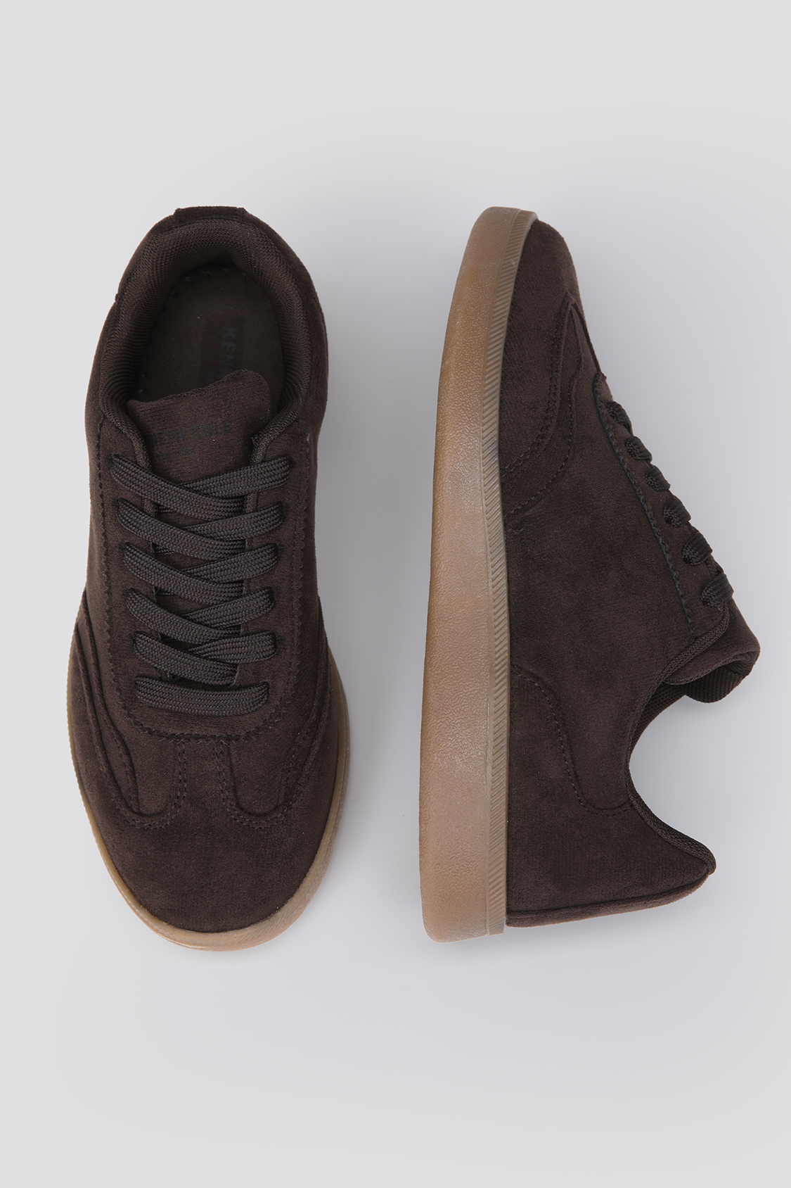 סניקרס לנשים עם גפה דמוי זמש | קנת קול