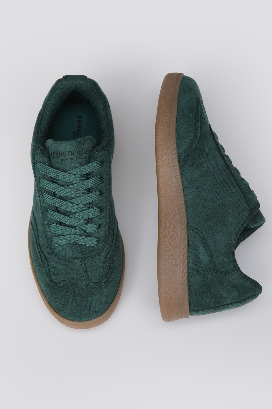 סניקרס לנשים עם גפה דמוי זמש | קנת קול