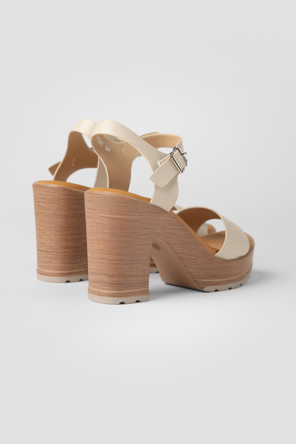 סנדלי עקב לנשים בצבע בז'