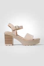 סנדלי עקב לנשים במראה זמש בצבע בז'