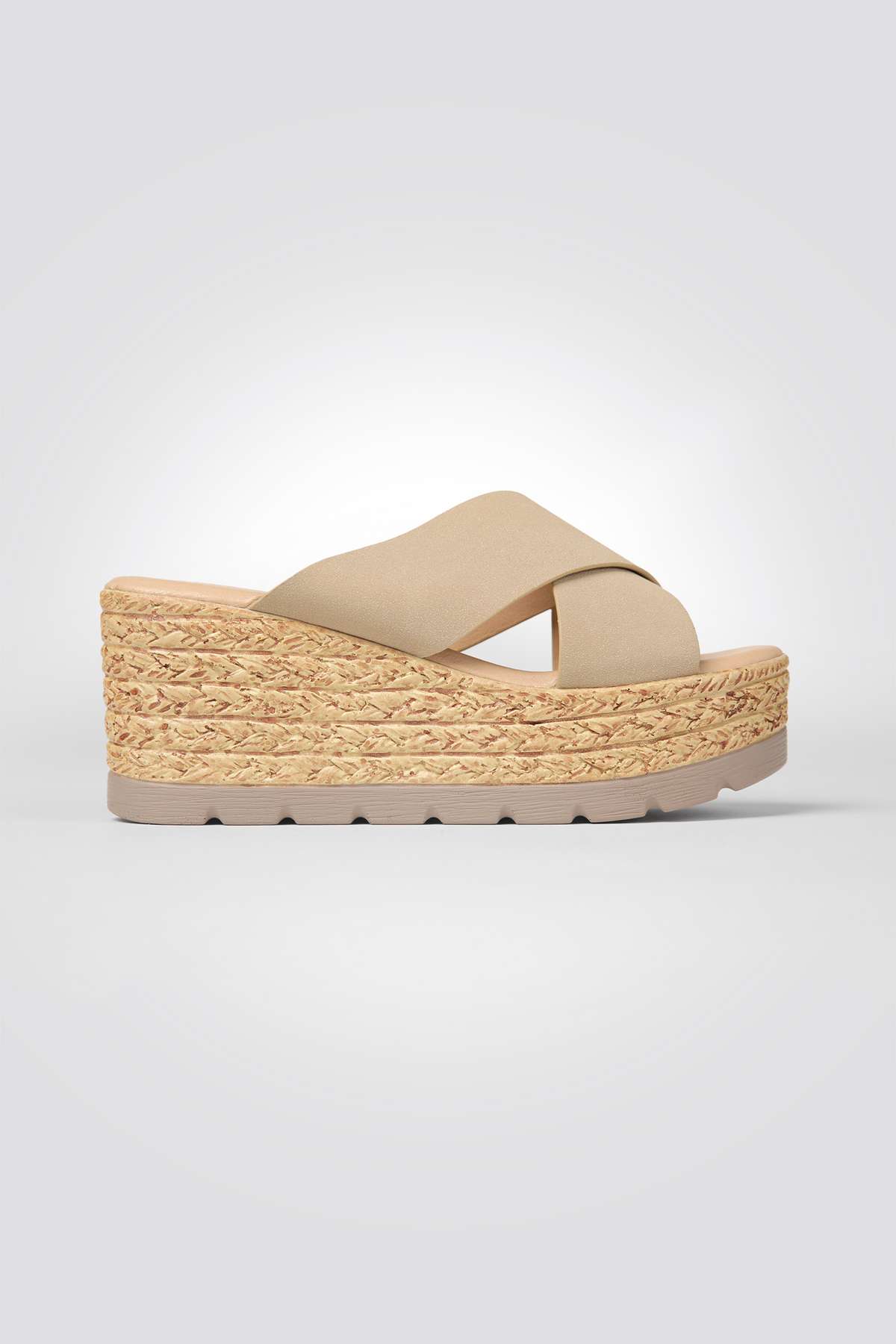 כפכפי פלטפורמה רצועות מוצלבות בשילוב קש בצבע בז'