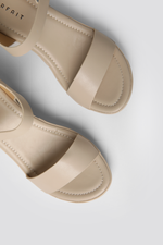 סנדלי עקב לנשים בצבע בז'