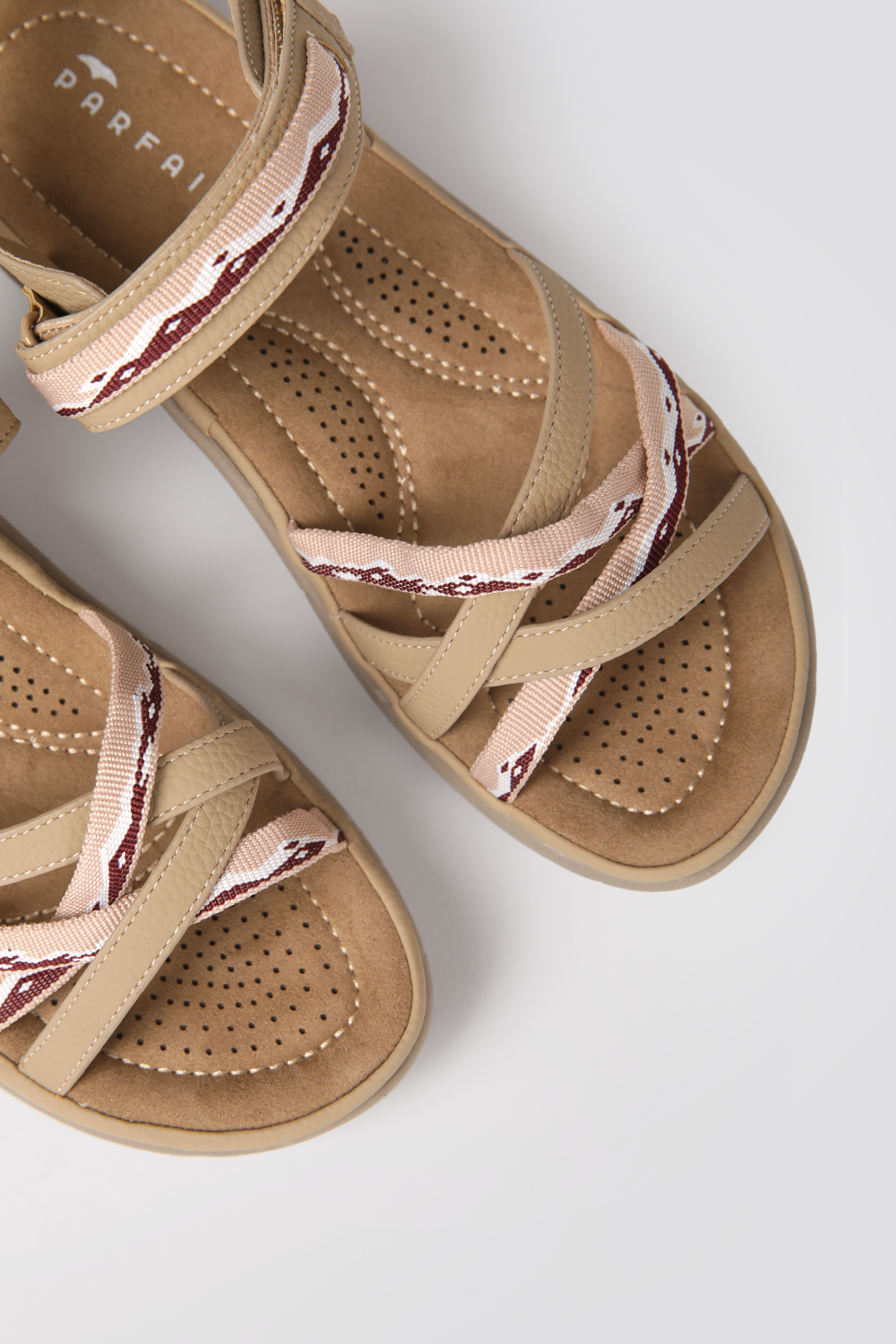 סנדלי נוחות עם סוליה אנטומית בצבע בז'