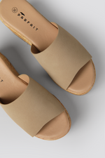 כפכפי פלטפורמה רצועה רחבה בצבע בז'