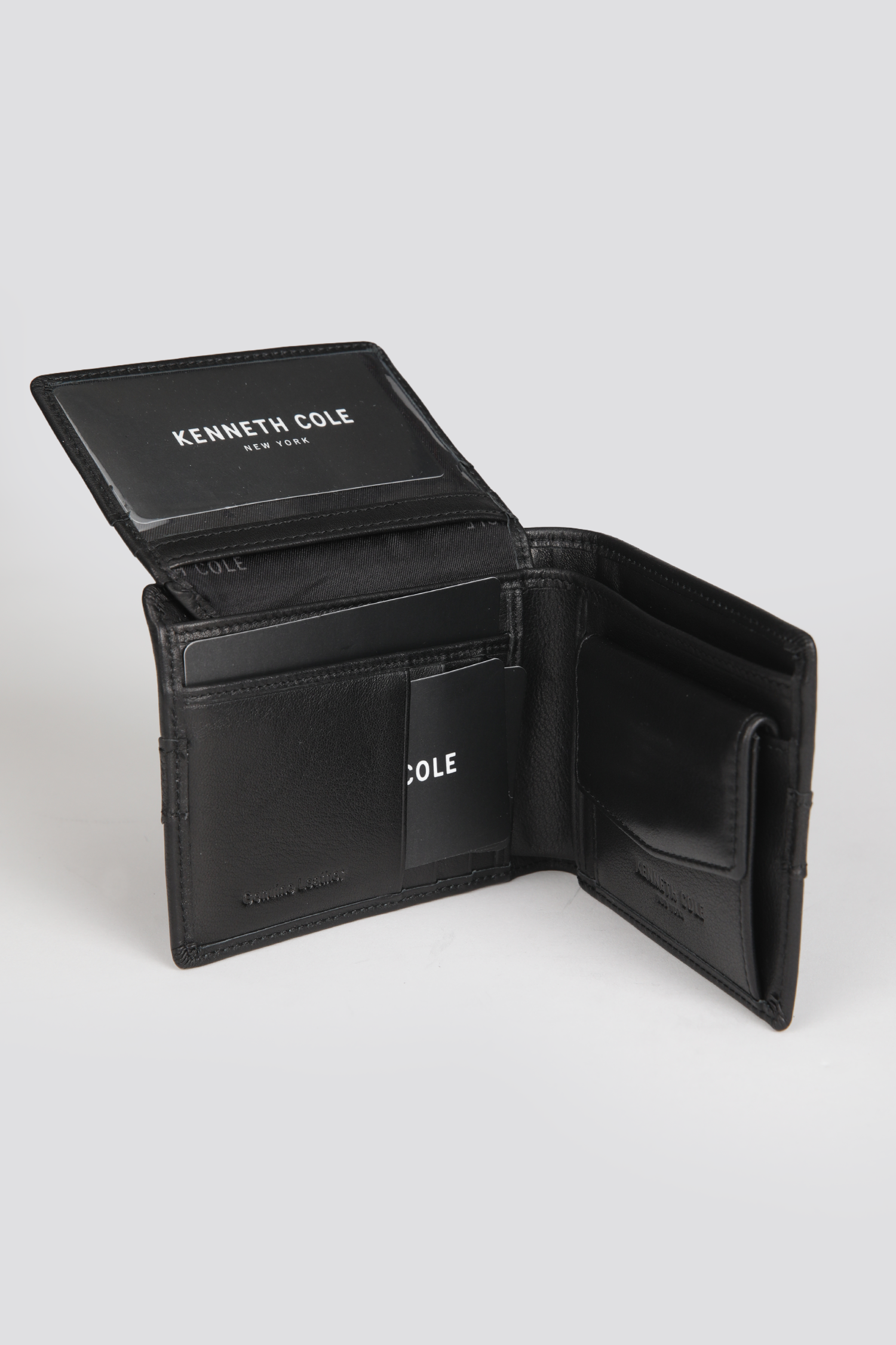 ארנק עור לגבר בצבע שחור