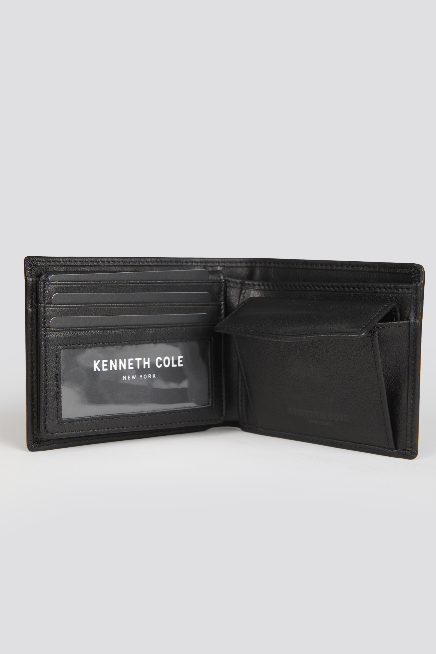 ארנק עור לגבר בצבע שחור