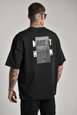 טישירט קצרה מעוצבת עם הדפס