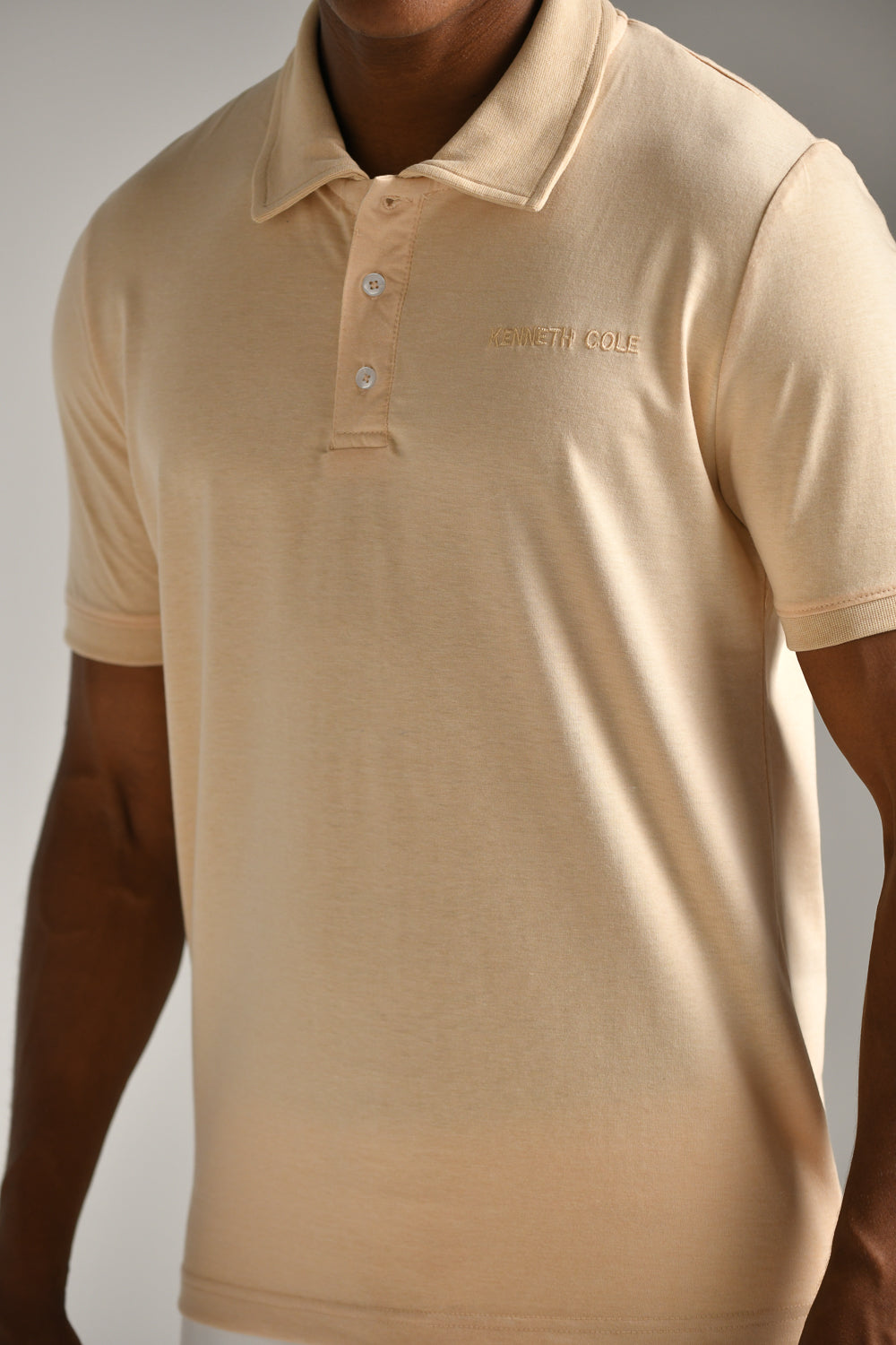 חולצת פולו קצרה 