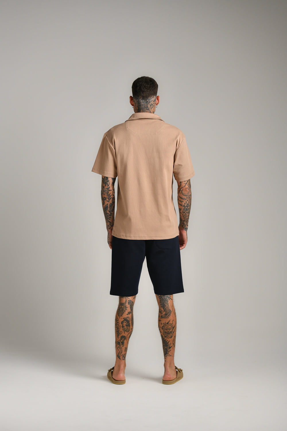 חולצת פולו קצרה 