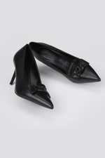 נעלי עקב עם קישוט פפיון | קנת קול