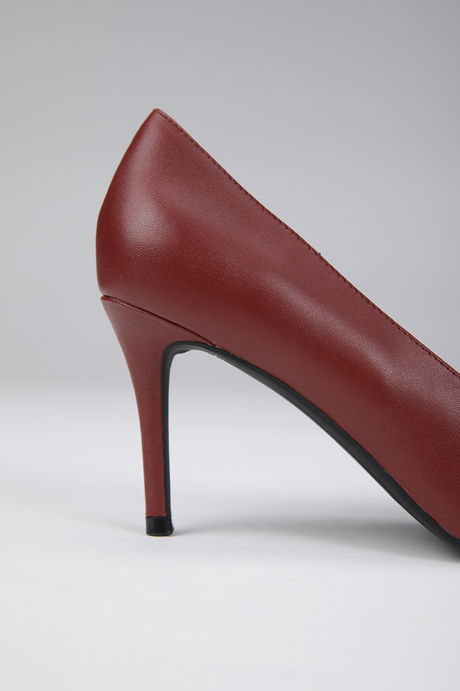 נעלי עקב עם קישוט פפיון | קנת קול