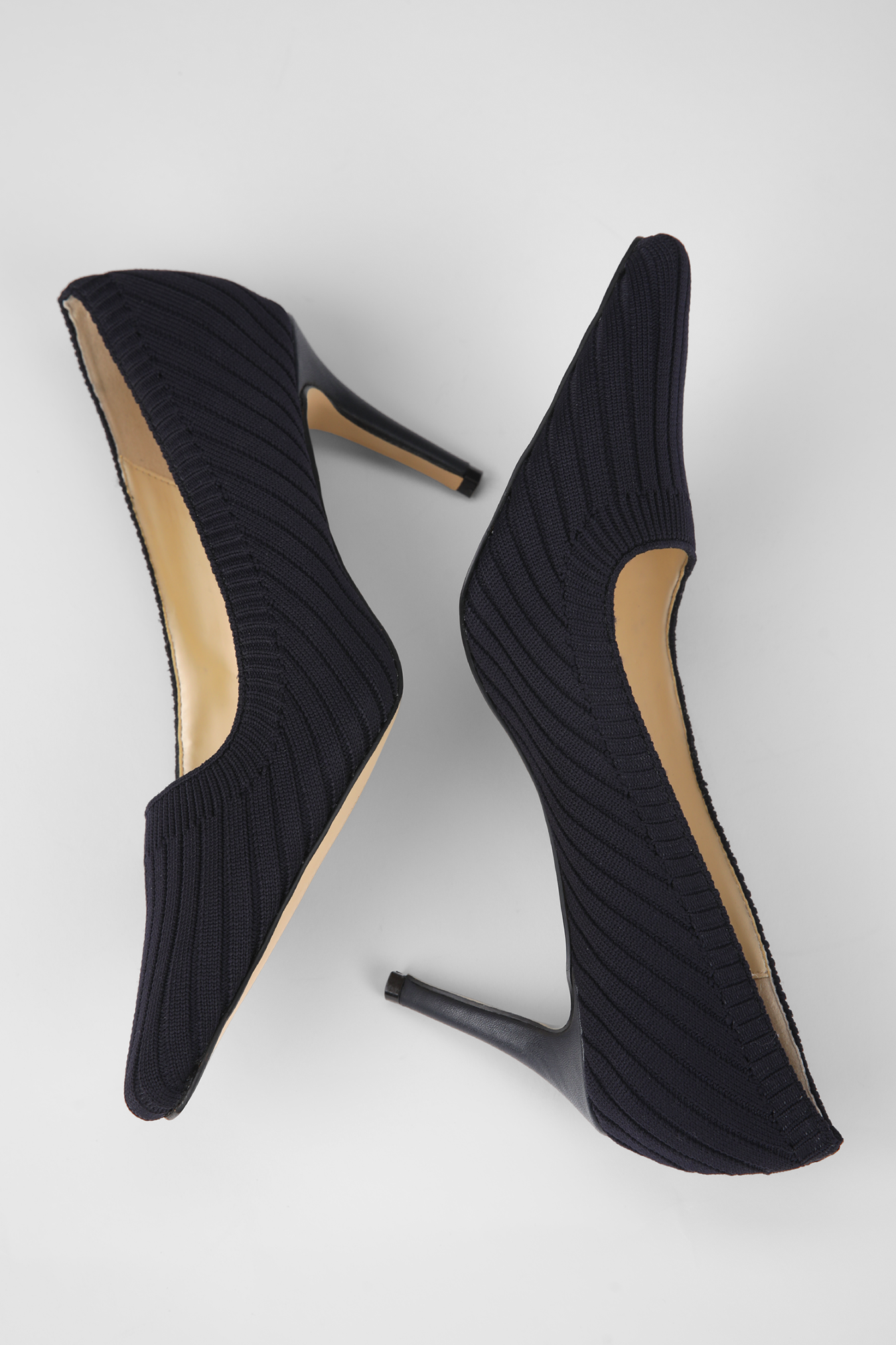 נעלי עקב במראה סרוג | קנת קול