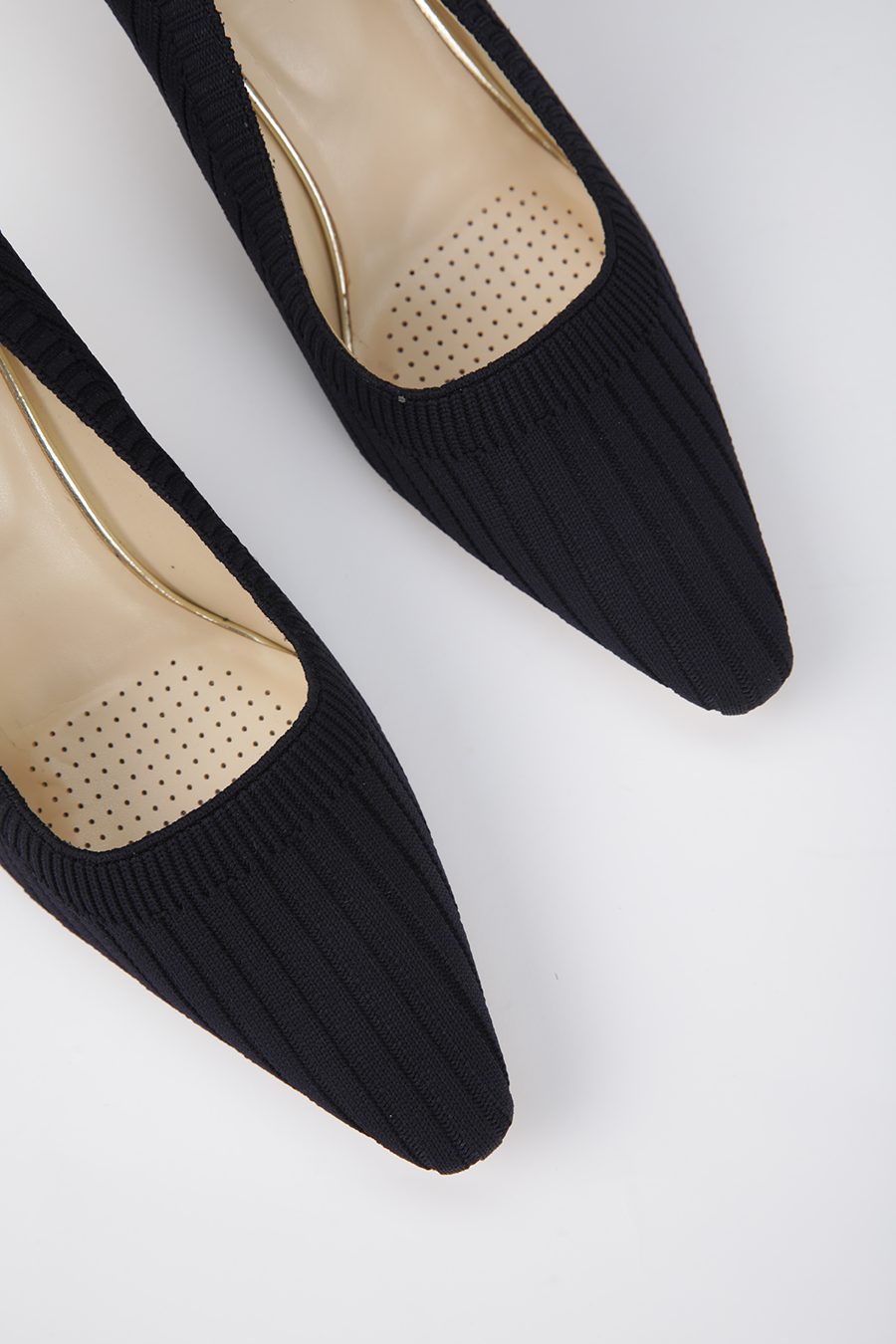 נעלי עקב במראה סרוג | קנת קול