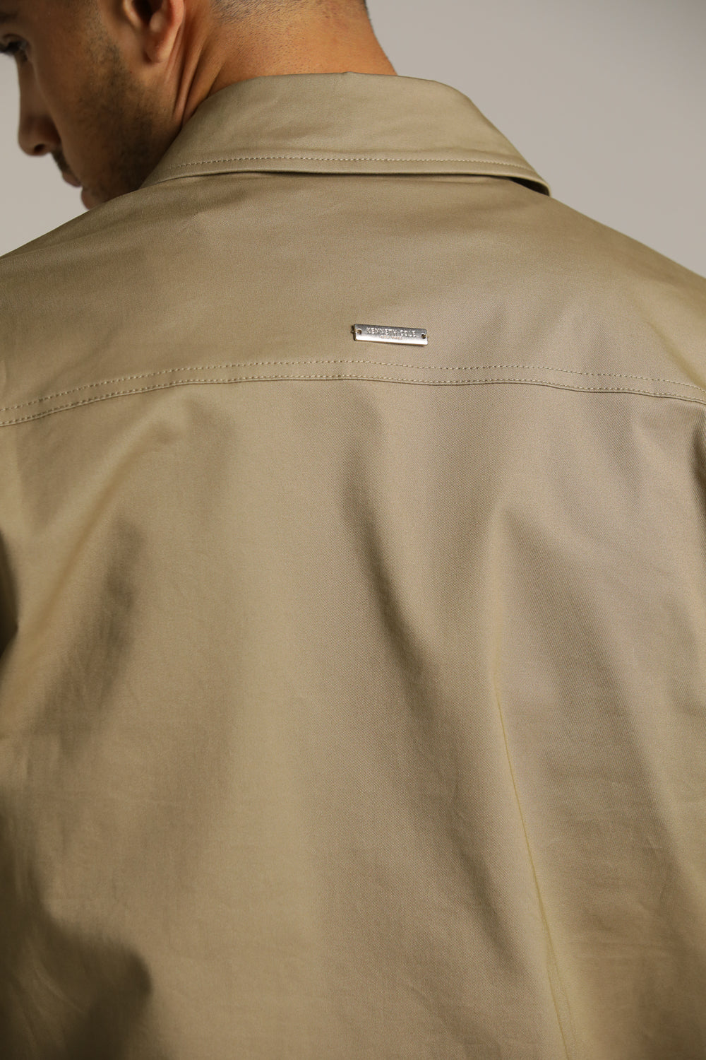 ג'קט באורך מותן בגזרת סלים עם כיסים קדמיים | קנת קול