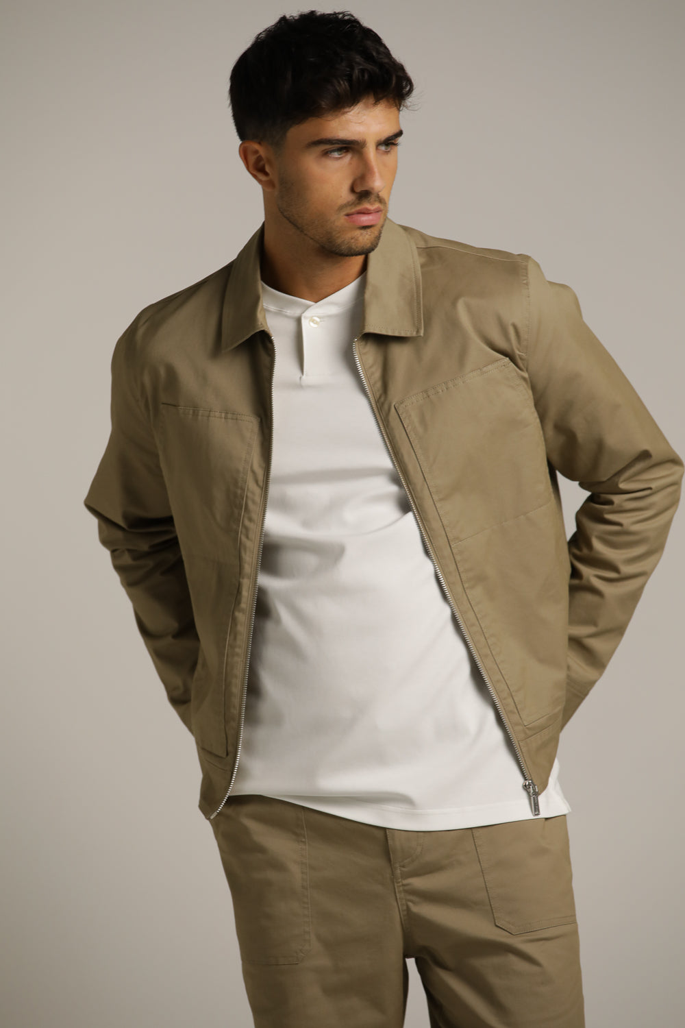 ג'קט באורך מותן בגזרת סלים עם כיסים קדמיים | קנת קול