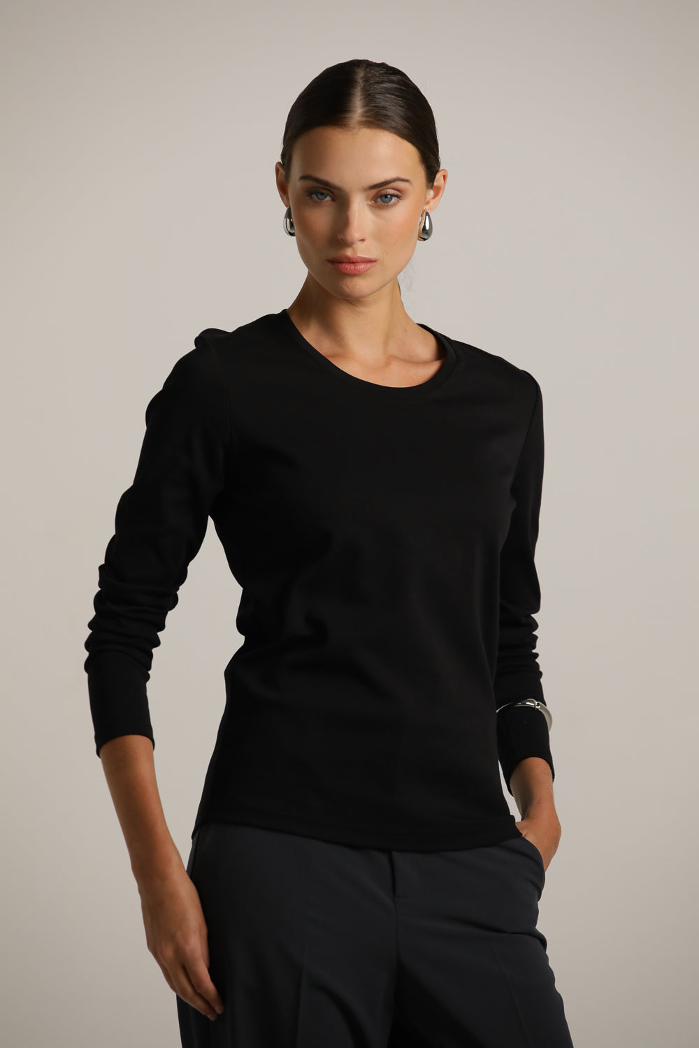 טישירט ארוכה עם צווארון עגול | קנת קול