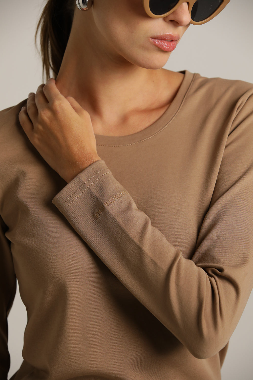 טישירט ארוכה עם צווארון עגול | קנת קול