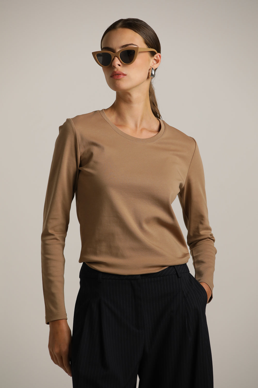 טישירט ארוכה עם צווארון עגול | קנת קול