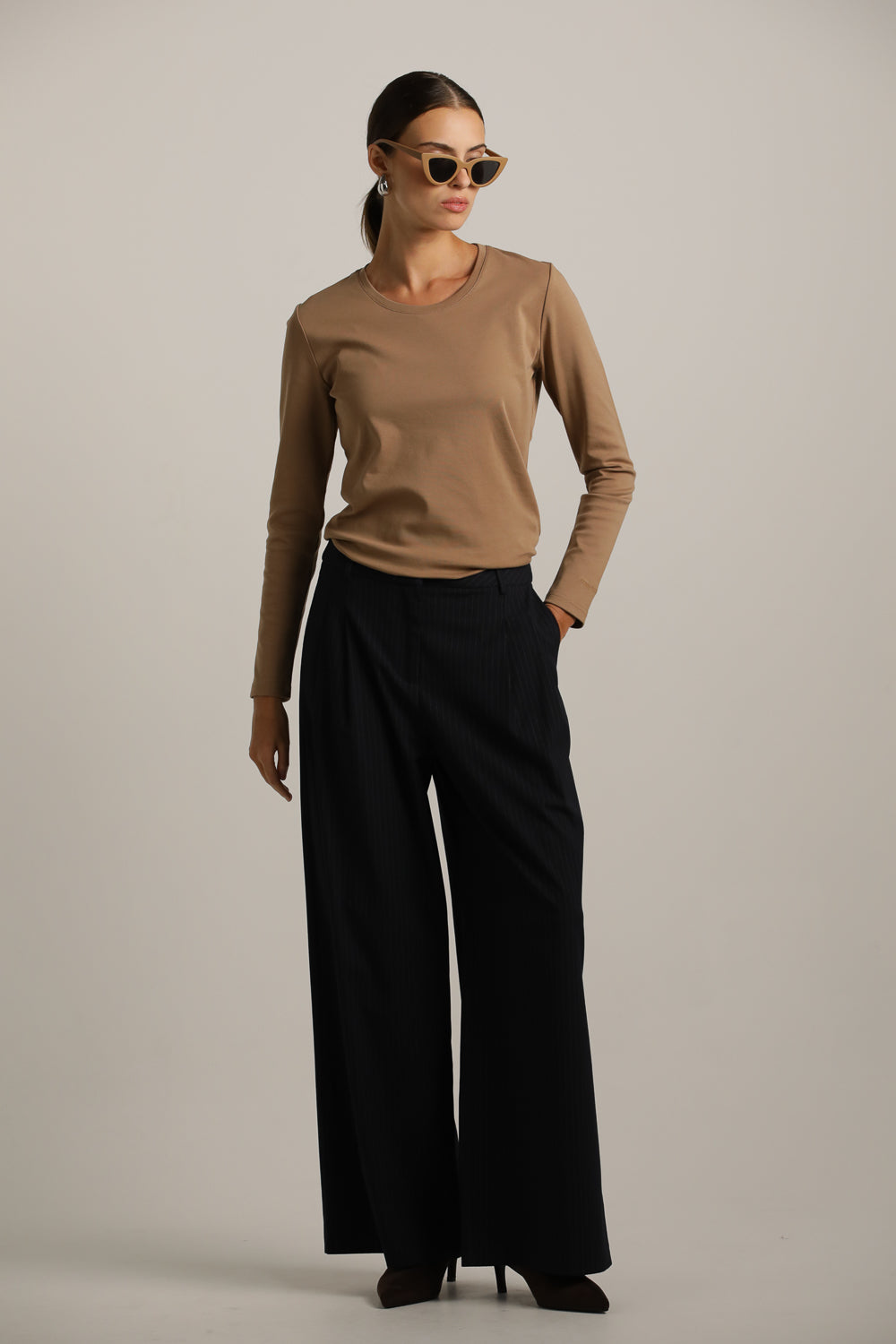 טישירט ארוכה עם צווארון עגול | קנת קול