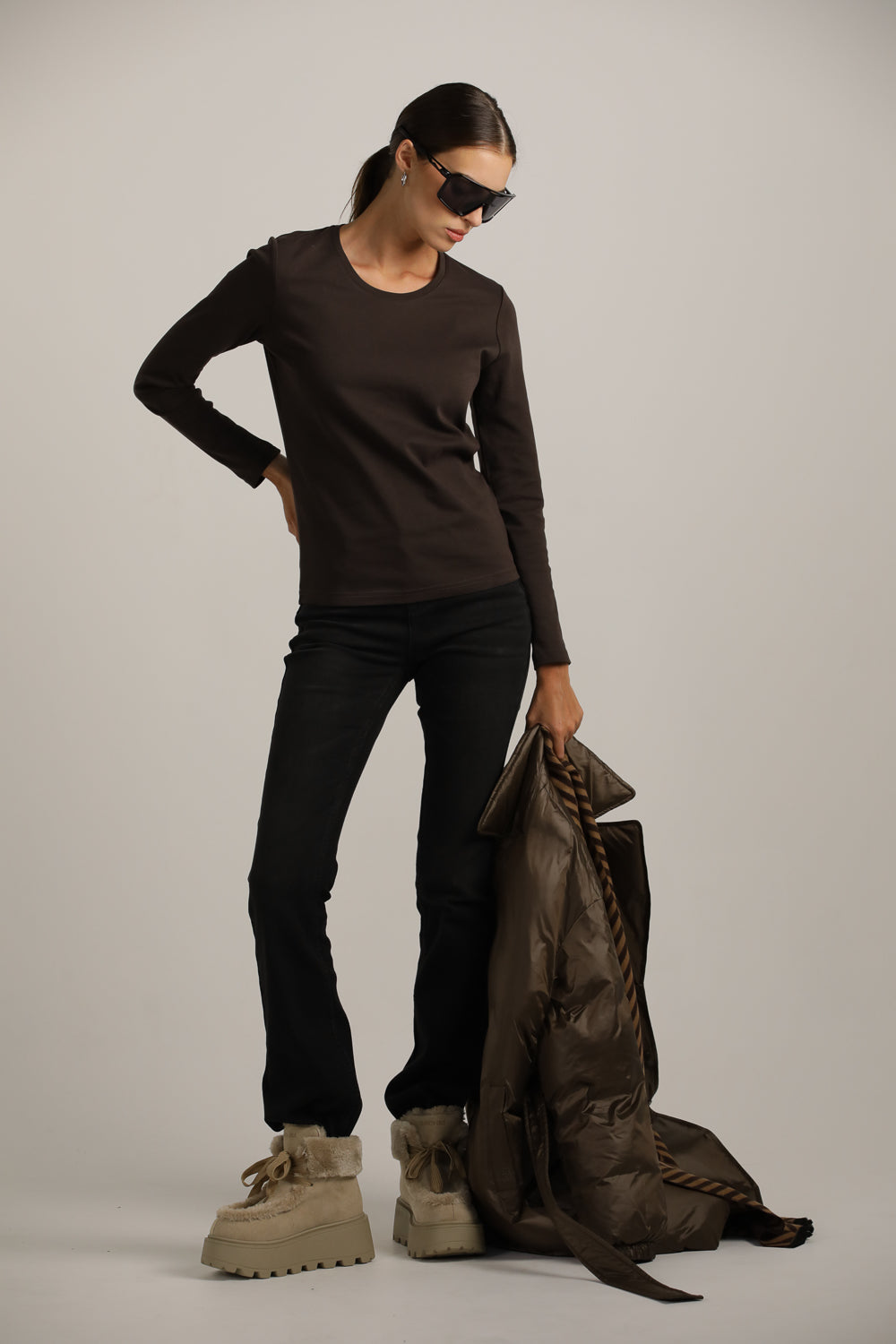 טישירט ארוכה עם צווארון עגול | קנת קול